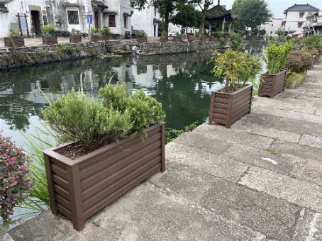 PVC包邊花箱與普通花箱有何區別