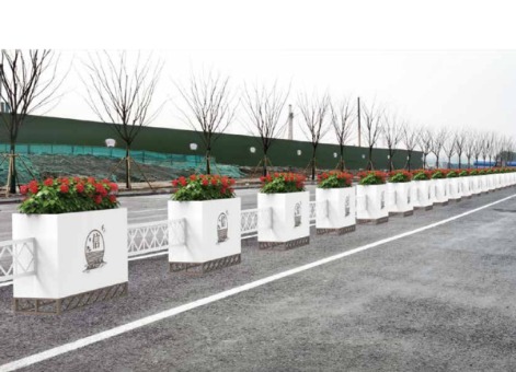 簡白馬路花箱護欄
