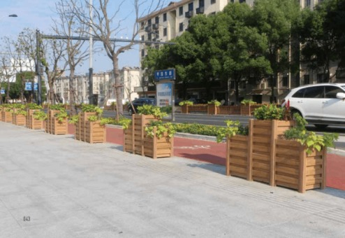 人行道隔離美化花箱