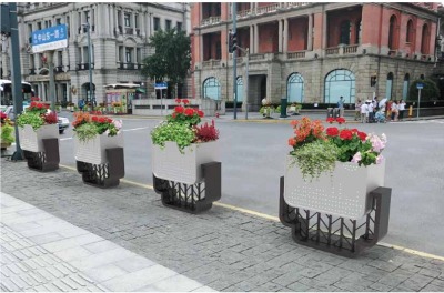 熠熠生輝人行道隔離美化花箱護欄